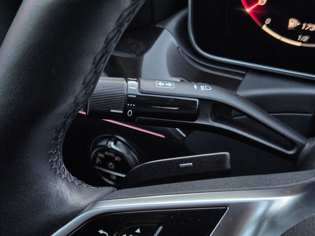 Used 2023 Mercedes-Benz C 300 Sedan image 33