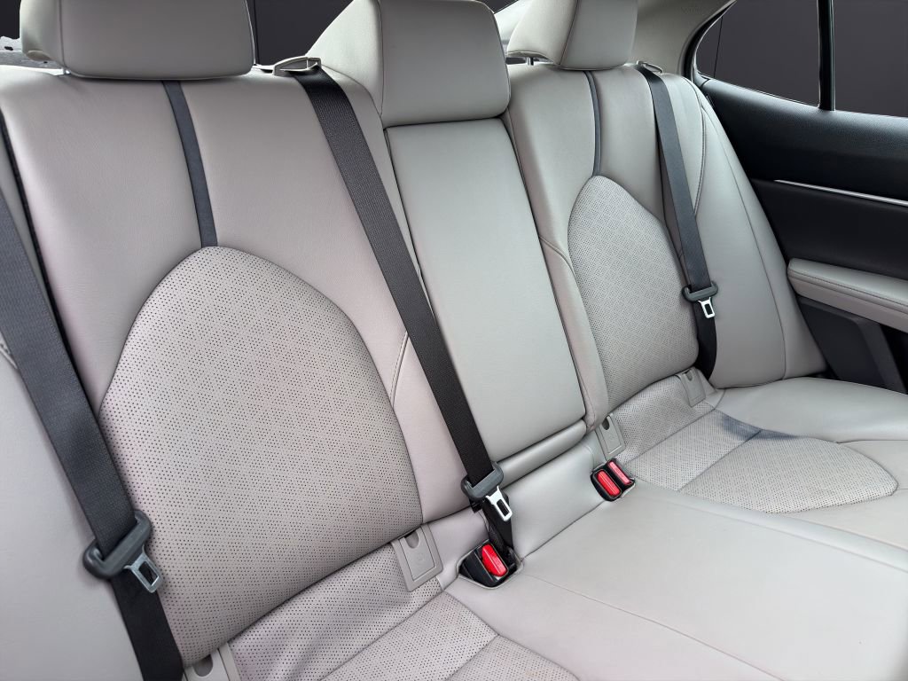 Used 2021 Toyota Camry XSE image 20