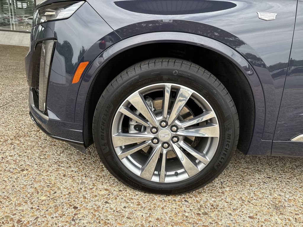 Certified 2025 Cadillac XT6 Premium Luxury AWD/4WD image 34