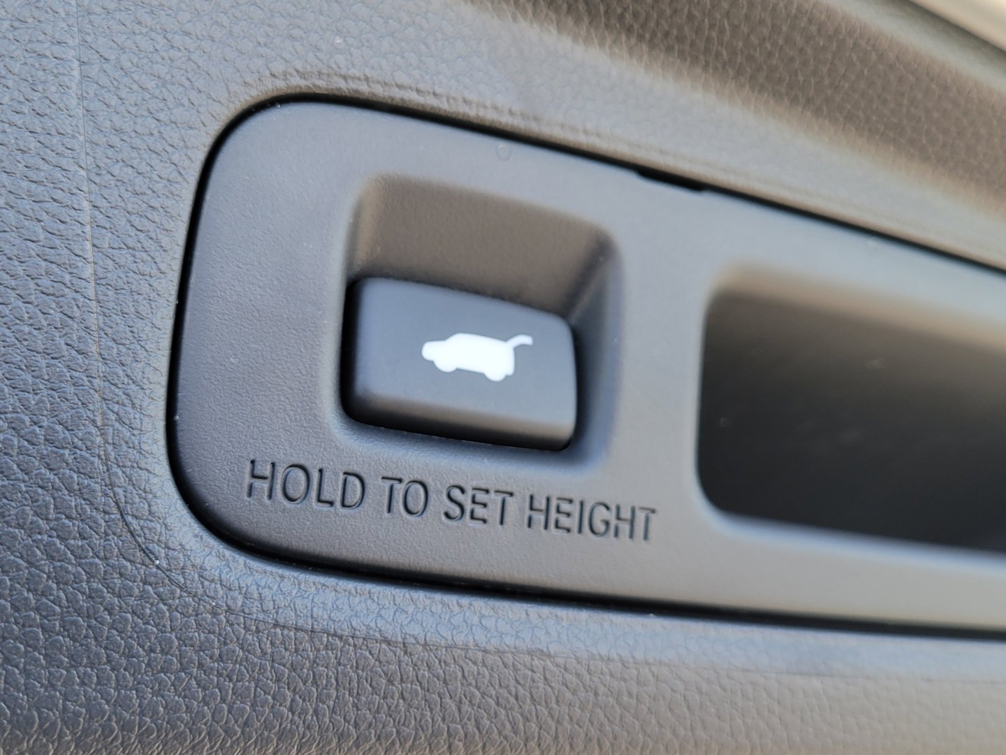 Used 2025 Honda CR-V Sport Touring image 9