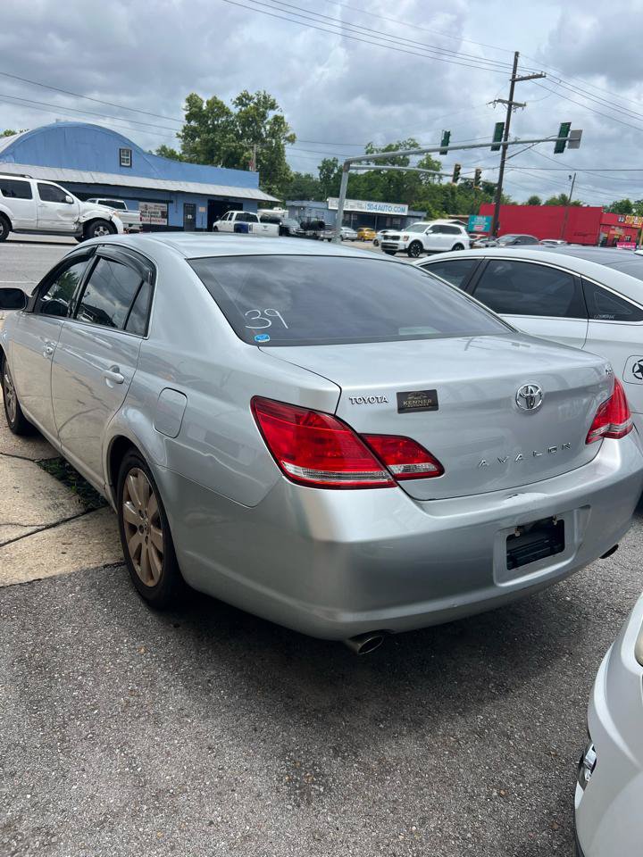 Used 2005 Toyota Avalon XL FWD image 4