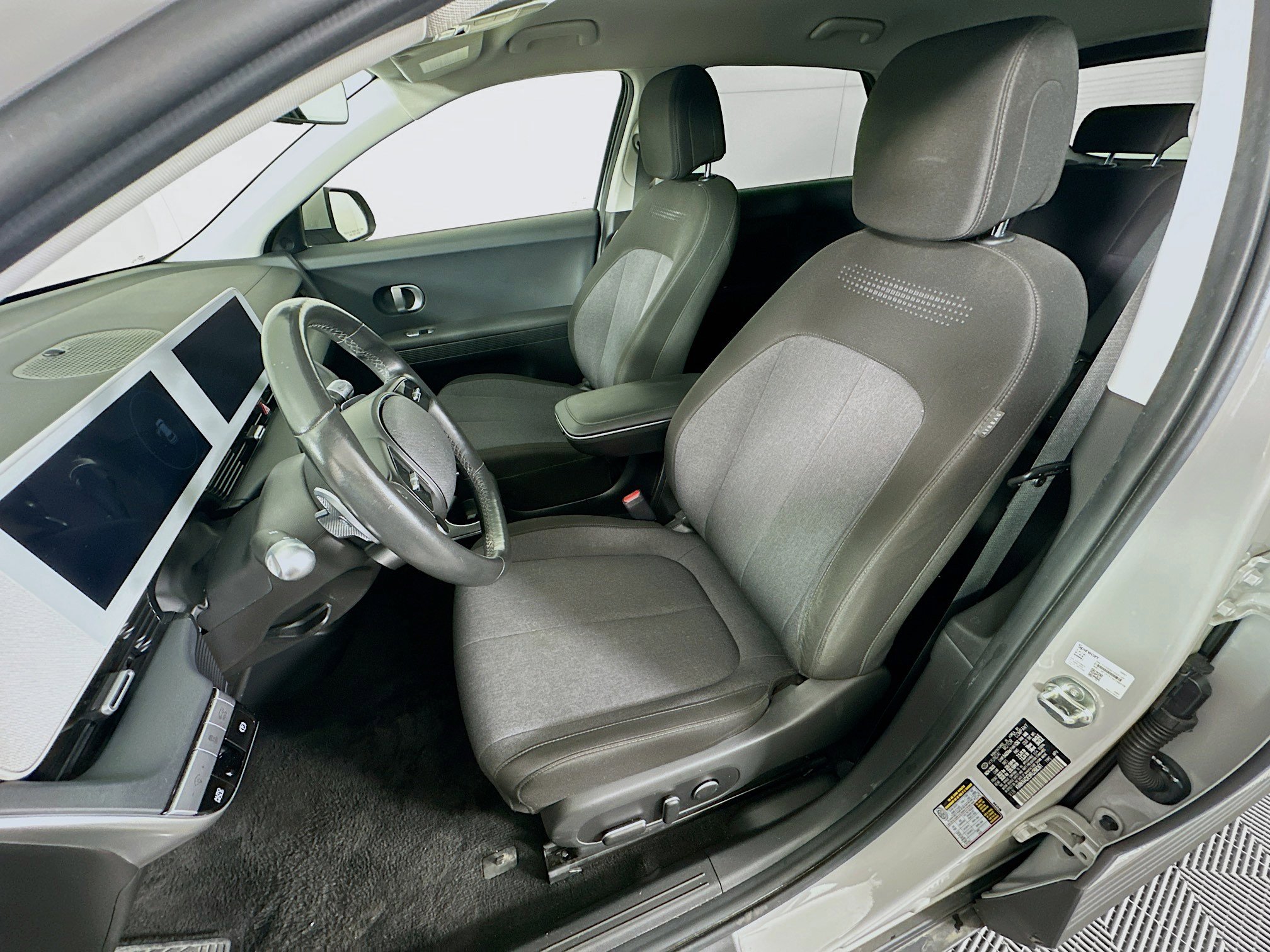 Used 2024 Hyundai Ioniq 5 SEL RWD image 13