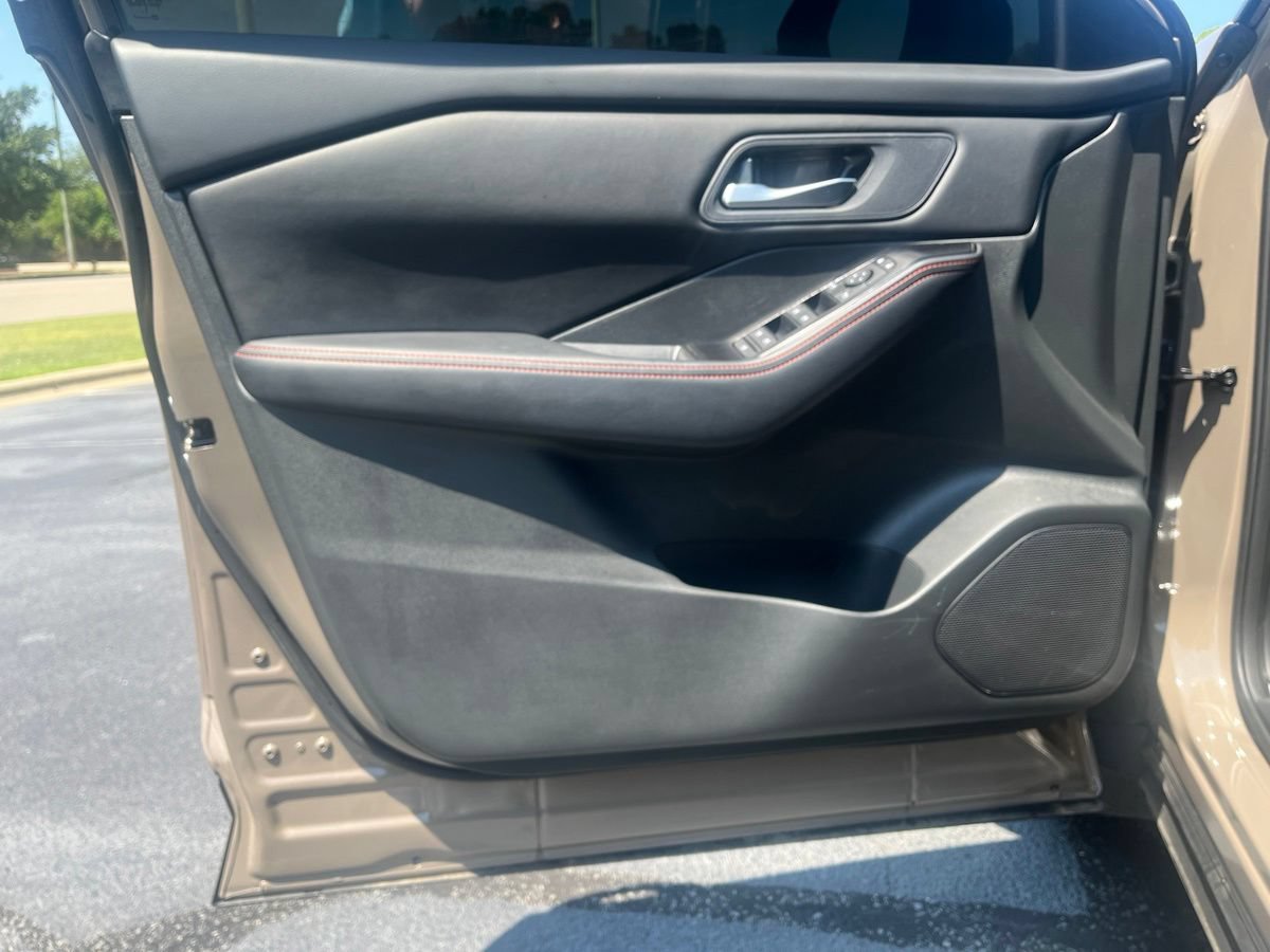 Used 2026 Nissan Rogue SV AWD/4WD image 13