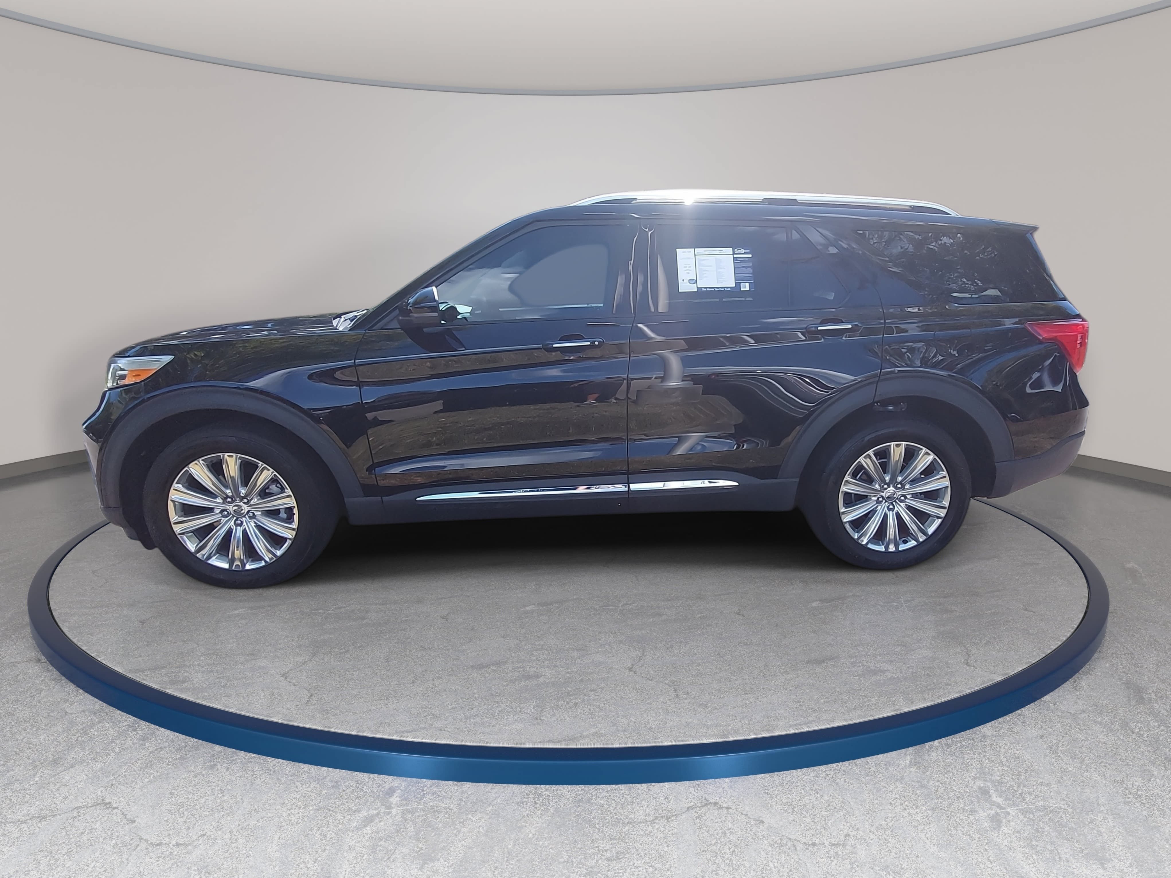 Used 2023 Ford Explorer Limited w/ Equipment Group 301A AWD/4WD image 8