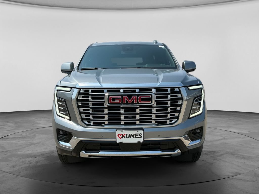 Used 2025 GMC Yukon Denali w/ Sun & Power Step Package AWD/4WD image 4