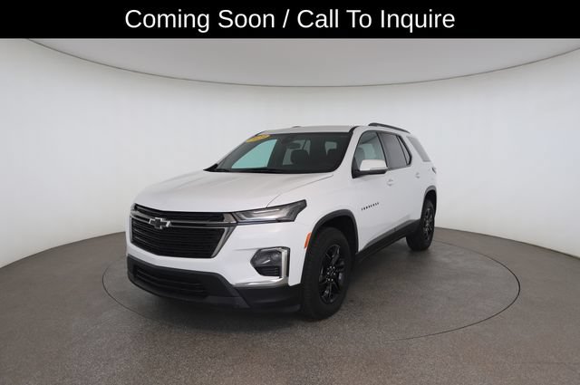 Used 2023 Chevrolet Traverse LT FWD image 2