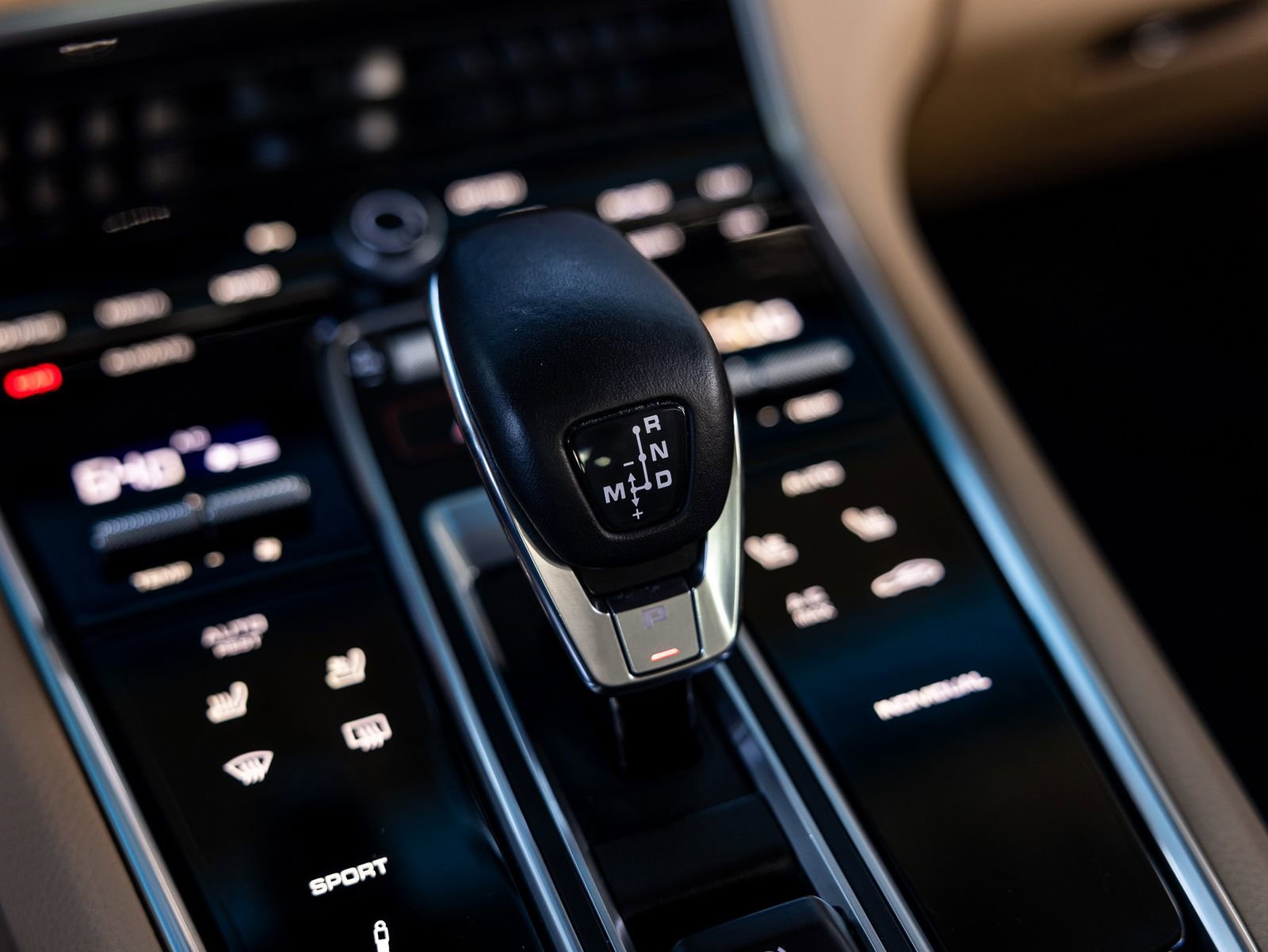 Certified 2023 Porsche Panamera Platinum Edition image 60