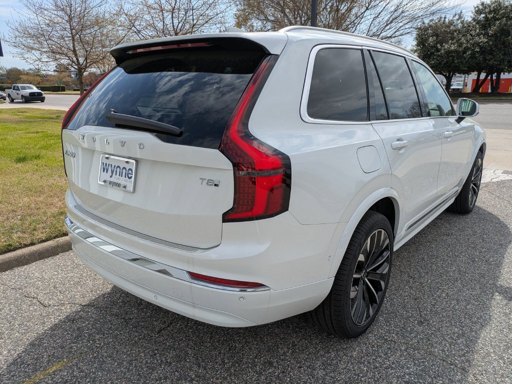 New 2026 Volvo XC90 T8 Plus w/ Protection Package Premier AWD/4WD image 4
