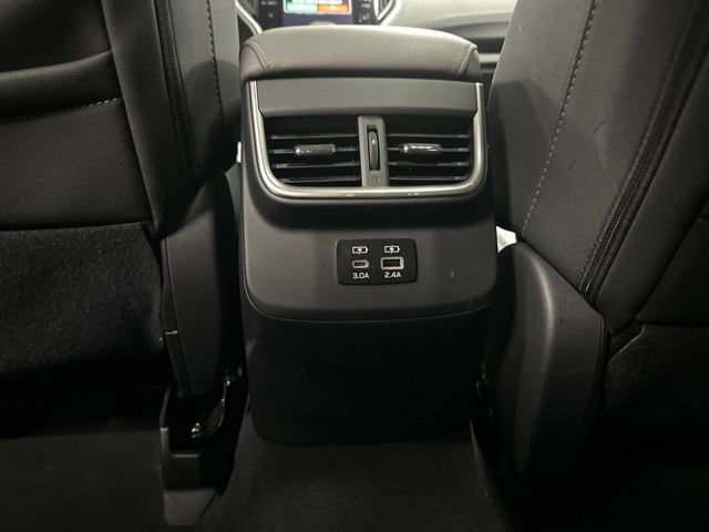 Used 2025 Subaru Outback Onyx Edition AWD/4WD image 18