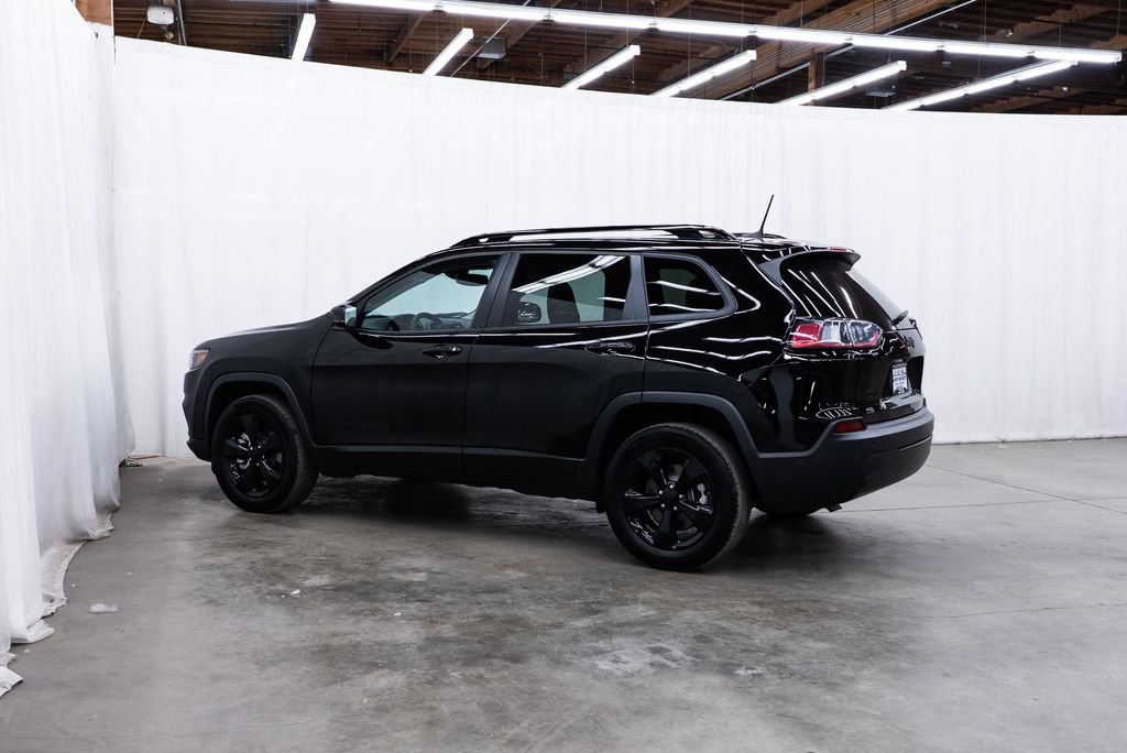 Used 2023 Jeep Cherokee Altitude Lux AWD/4WD image 4