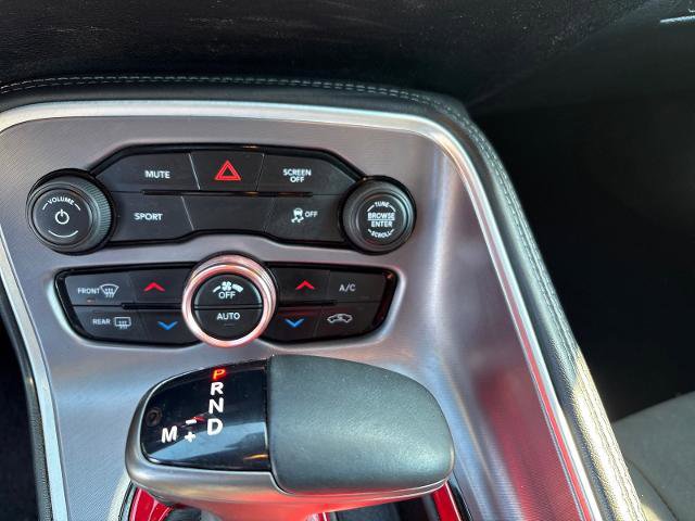 Used 2019 Dodge Challenger SXT image 14