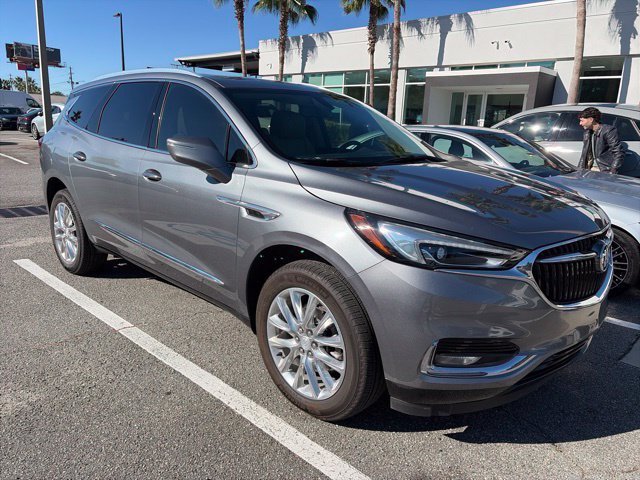 Used 2020 Buick Enclave Essence w/ Sound and Sites Package FWD image 5