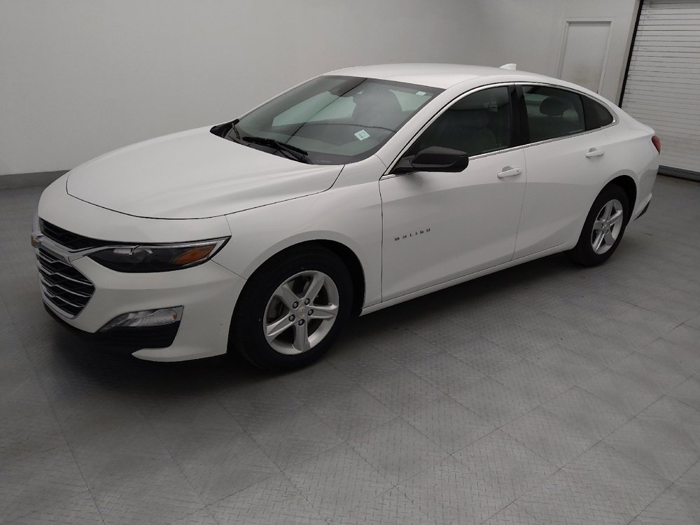 Used 2024 Chevrolet Malibu LT image 2