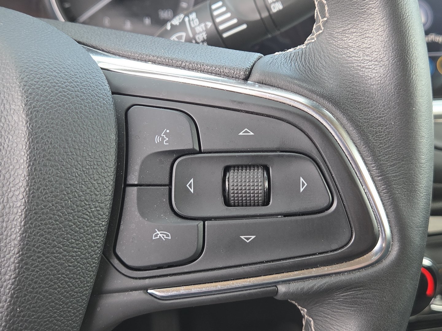 Used 2023 Buick Encore GX Preferred w/ Cold Weather Comfort Package AWD/4WD image 30