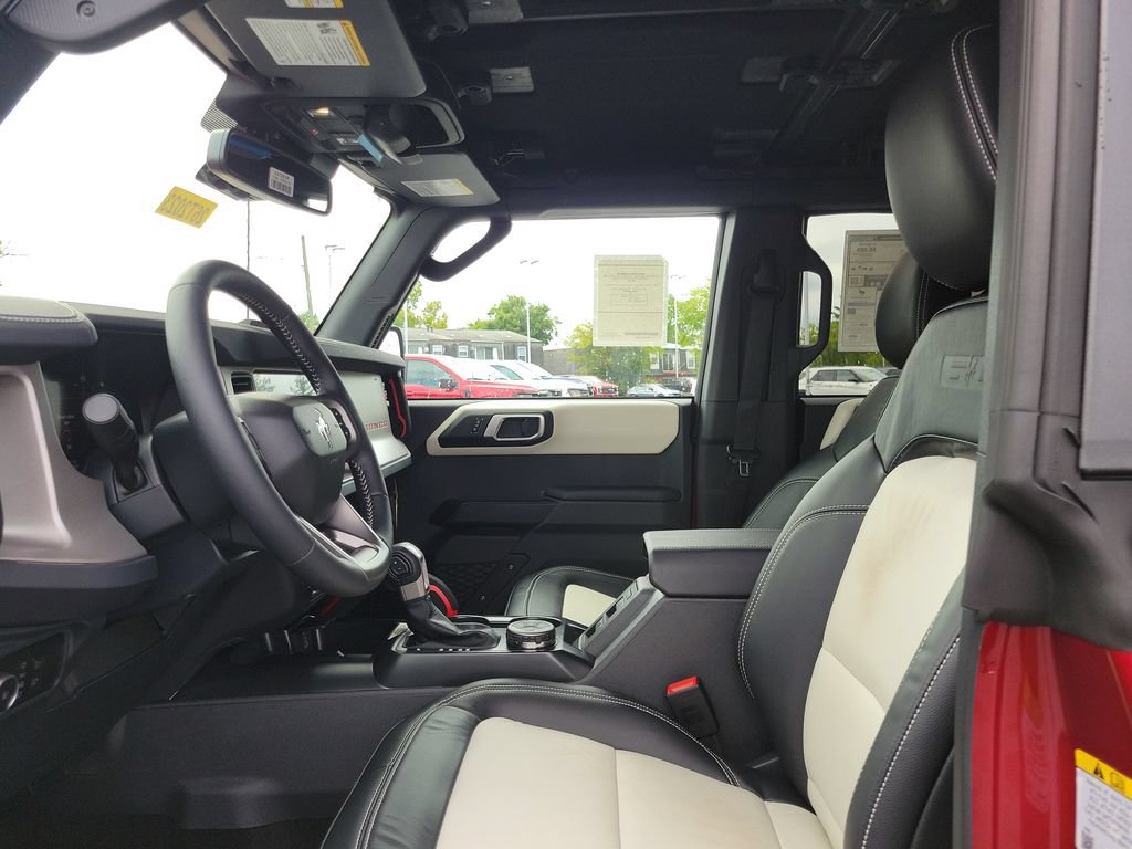 New 2026 Ford Bronco Outer Banks w/ Sasquatch Package AWD/4WD image 18