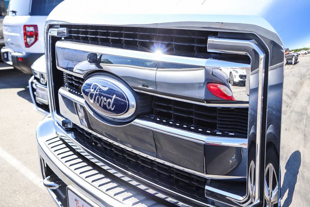 Used 2011 Ford F350 Lariat w/ Lariat Ultimate Pkg AWD/4WD image 4