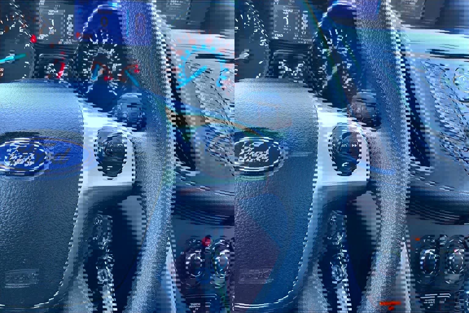 Used 2015 Ford Escape SE image 24