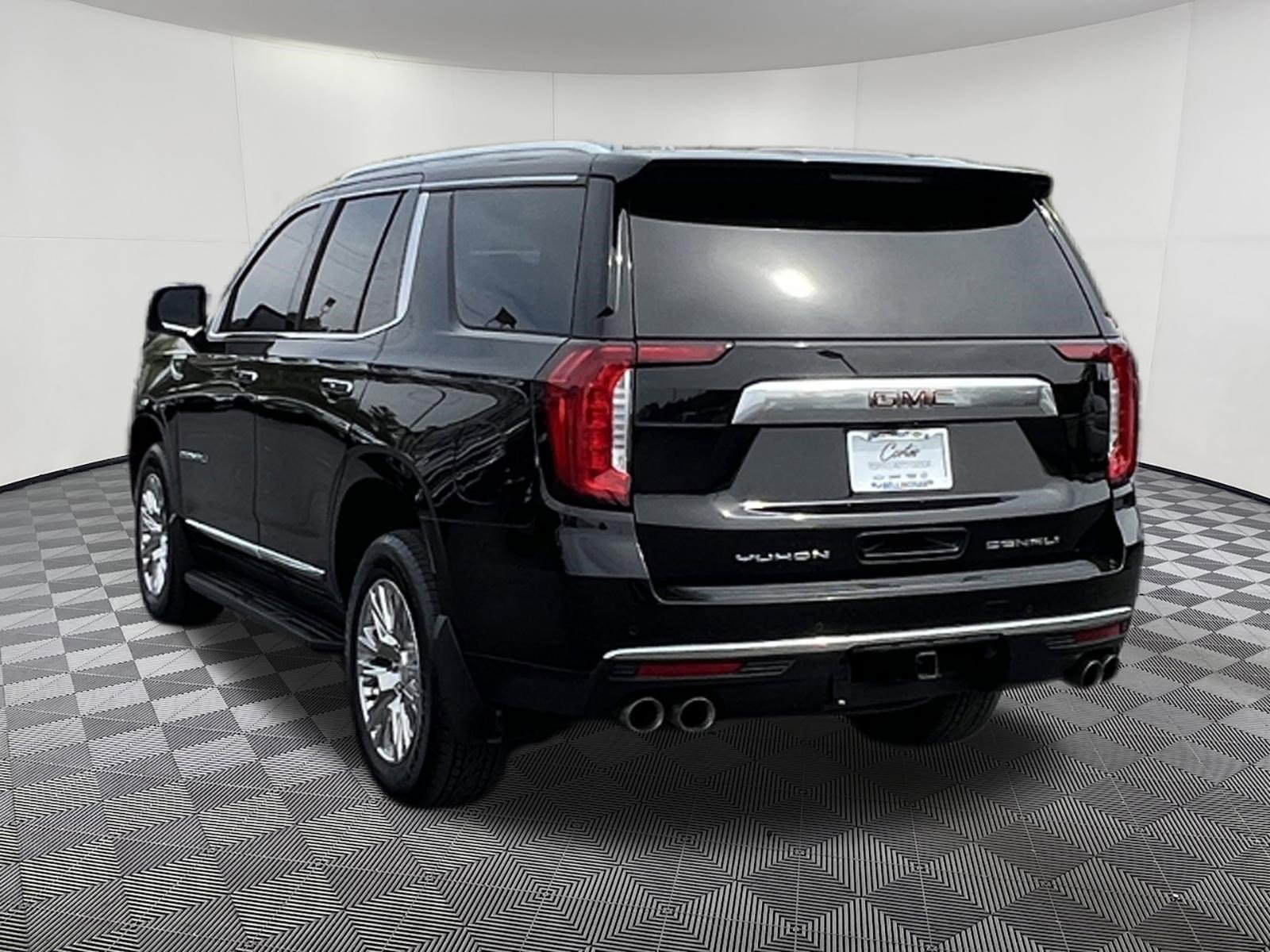 Used 2021 GMC Yukon Denali AWD/4WD image 4