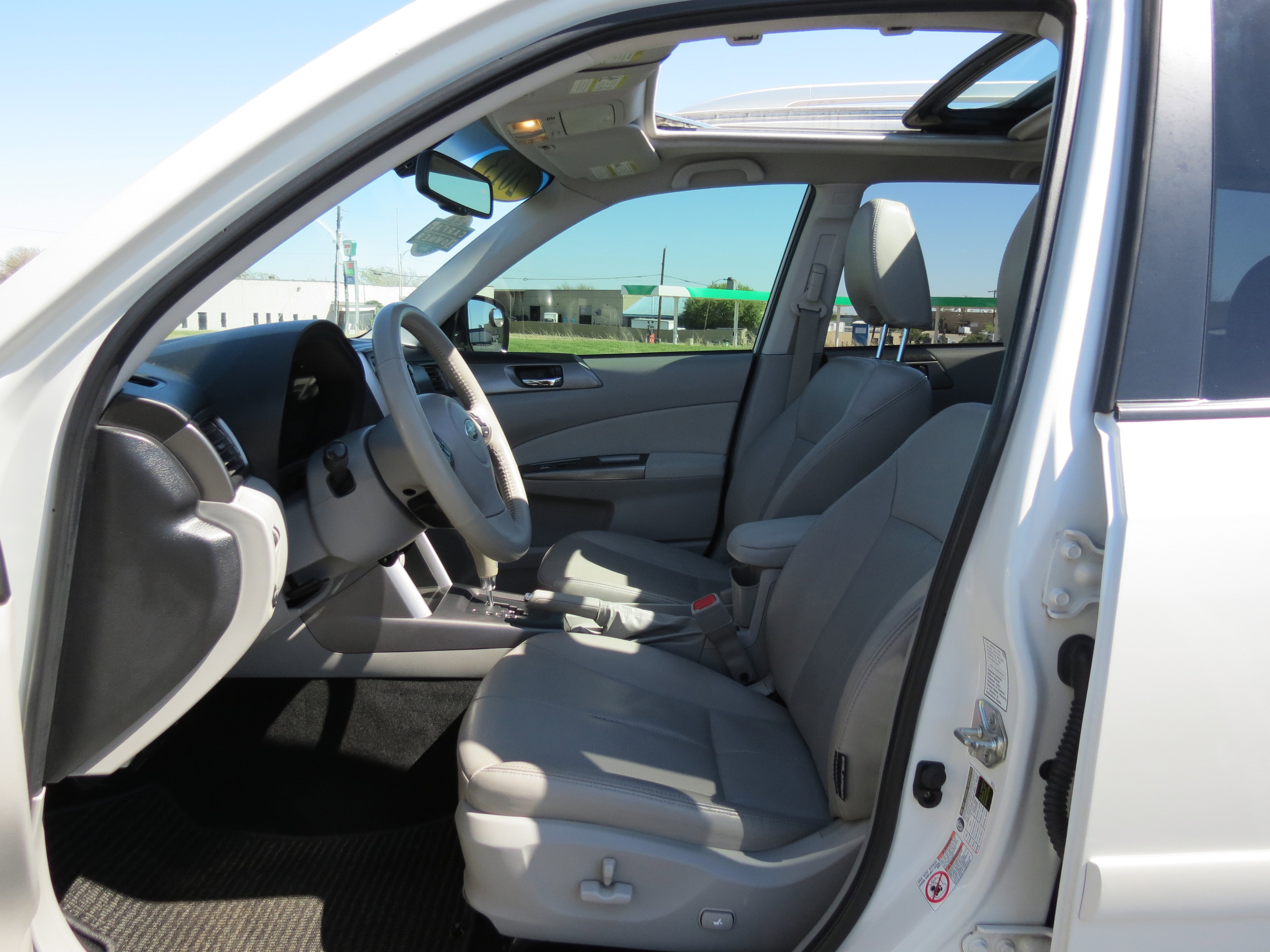 Used 2013 Subaru Forester 2.5X Touring AWD/4WD image 32