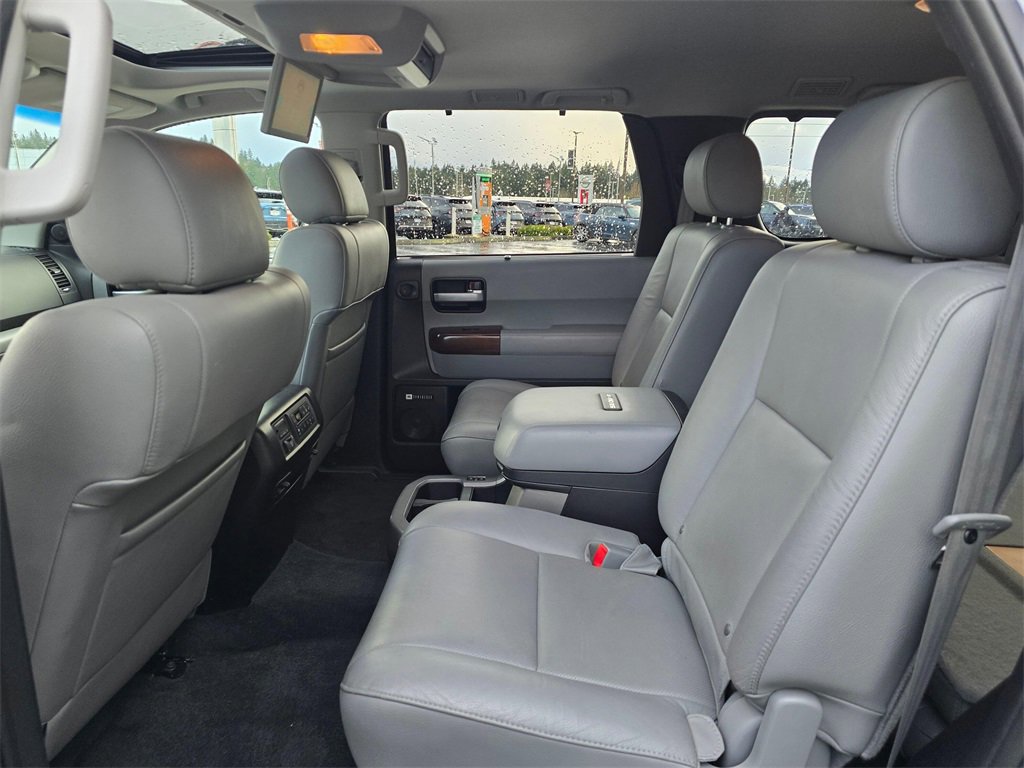 Used 2017 Toyota Sequoia Platinum image 10