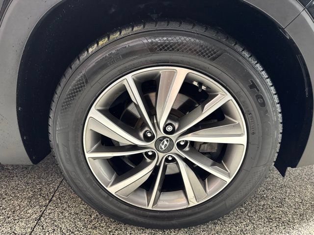 Used 2020 Hyundai Santa Fe Limited AWD/4WD image 30