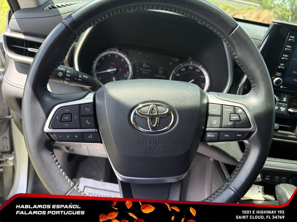 Used 2022 Toyota Highlander XLE FWD image 20