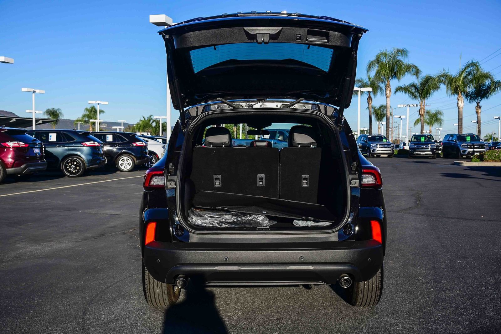 Used 2025 Ford Escape ST-Line w/ Equipment Group 301A image 26