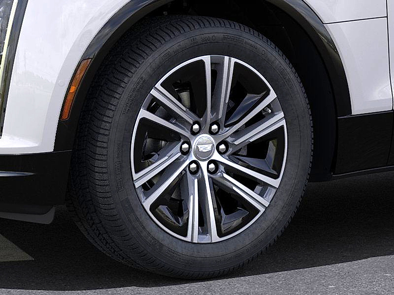 New 2025 Cadillac Lyriq Luxury w/ LPO, Floor Liner Package image 9