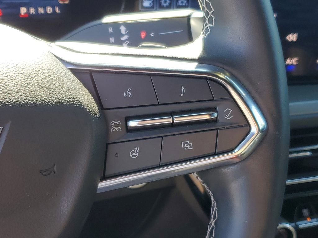 Used 2024 Chevrolet Traverse LT w/ LPO, Floor Liner Package FWD image 15