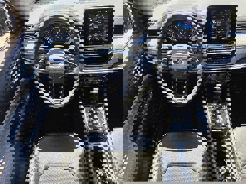 Certified 2025 Jeep Compass Latitude AWD/4WD image 13