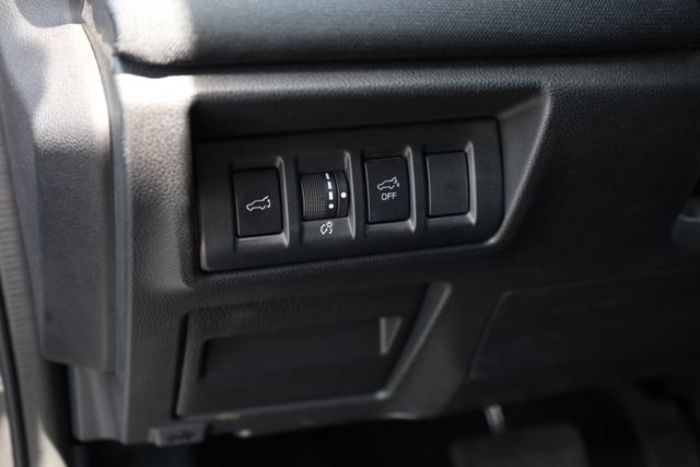 Used 2025 Subaru Outback Premium AWD/4WD image 14