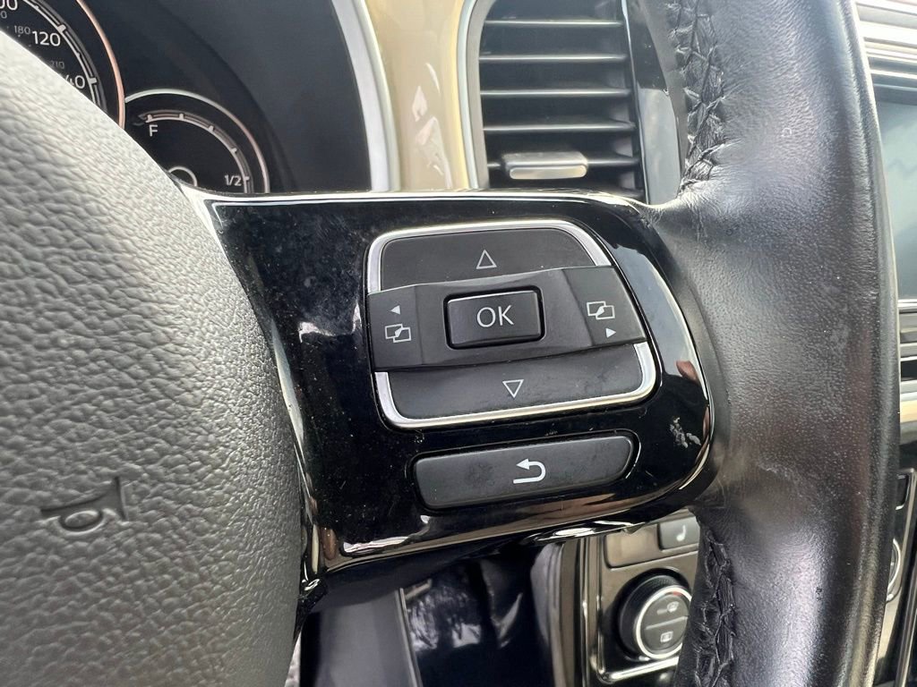 Used 2019 Volkswagen Beetle 2.0T SE image 16