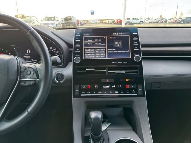 Used 2021 Toyota Avalon XLE image 17