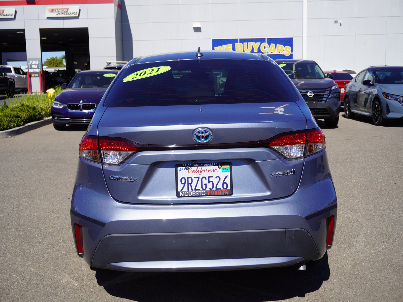 Used 2021 Toyota Corolla LE w/ Carpet Mat Package (TMS) FWD image 10