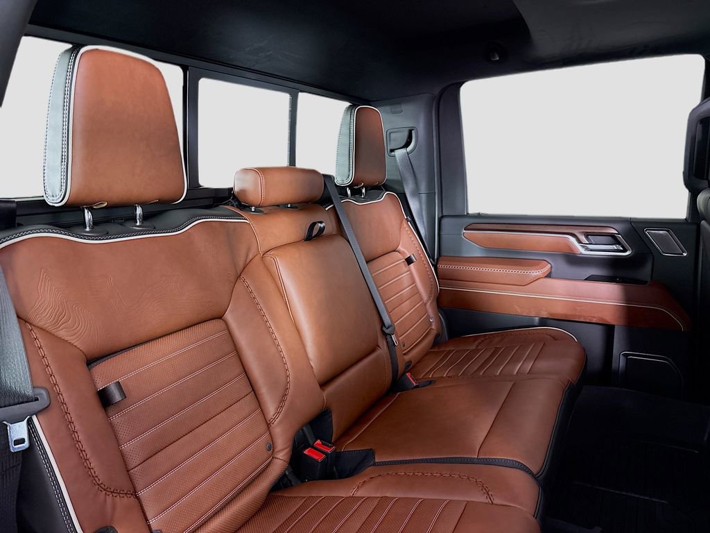 New 2026 GMC Sierra 2500 Denali Ultimate w/ LPO, Black Badging Package image 28