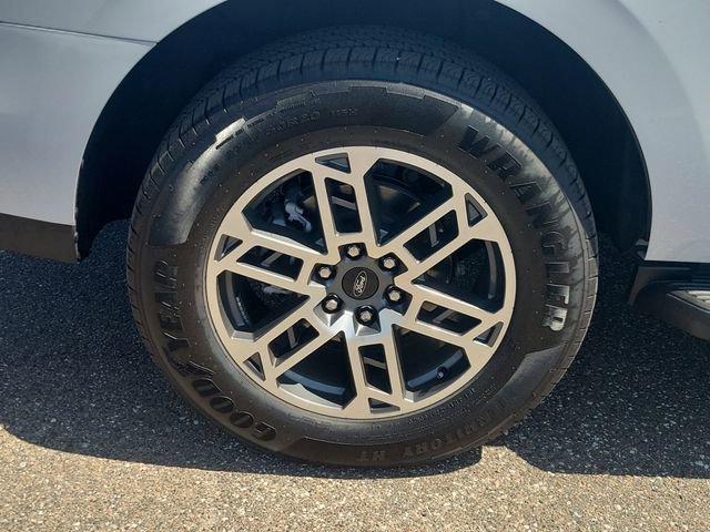 New 2026 Ford Expedition Active RWD image 6