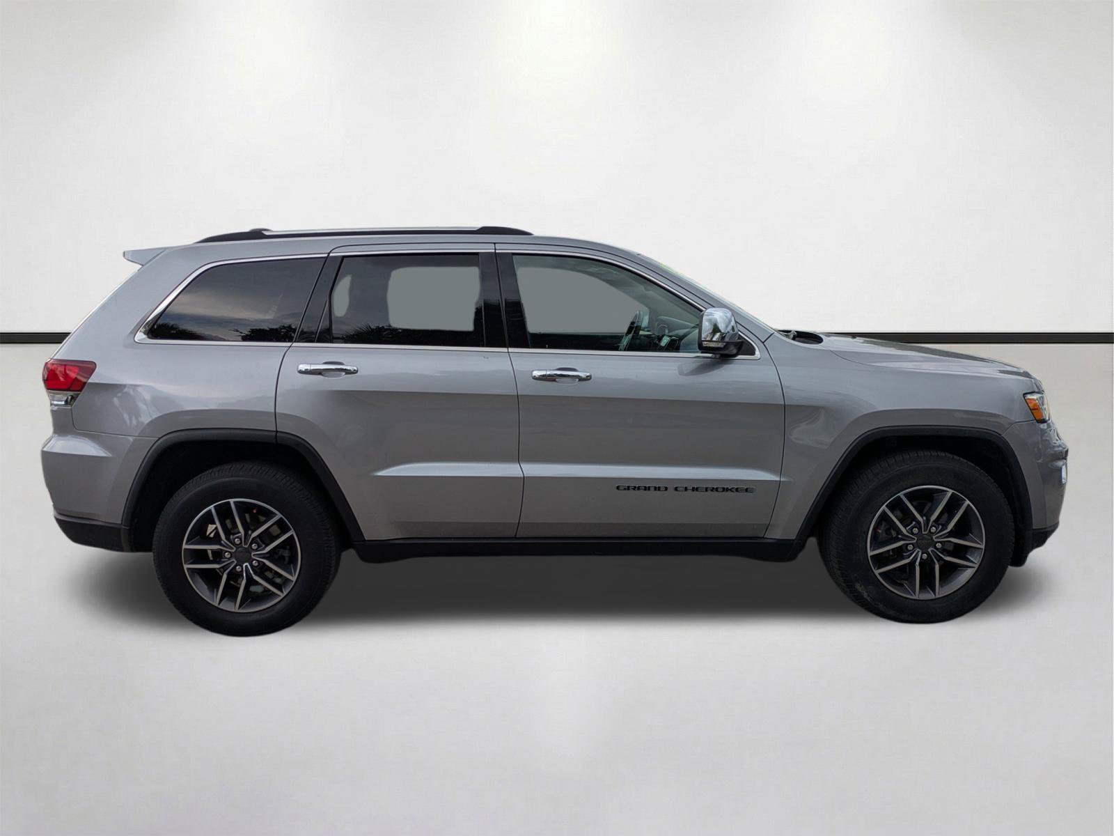 Used 2020 Jeep Grand Cherokee Limited w/ Luxury Group II RWD image 4