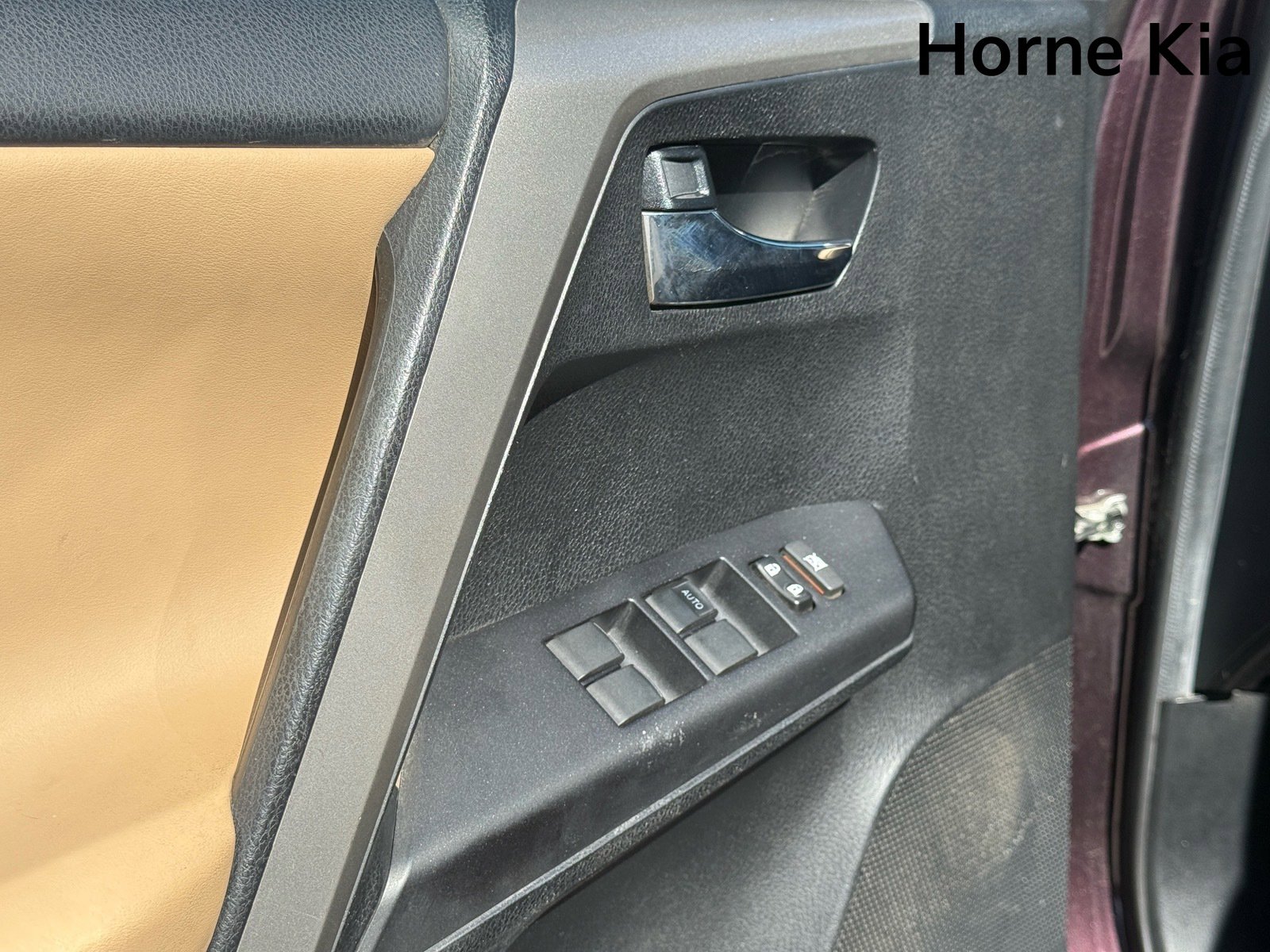 Used 2017 Toyota RAV4 XLE w/ Carpet Mat Package image 28