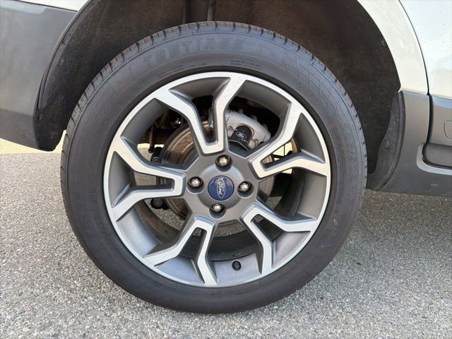 Used 2020 Ford EcoSport SES w/ SES Black Appearance Package AWD/4WD image 26