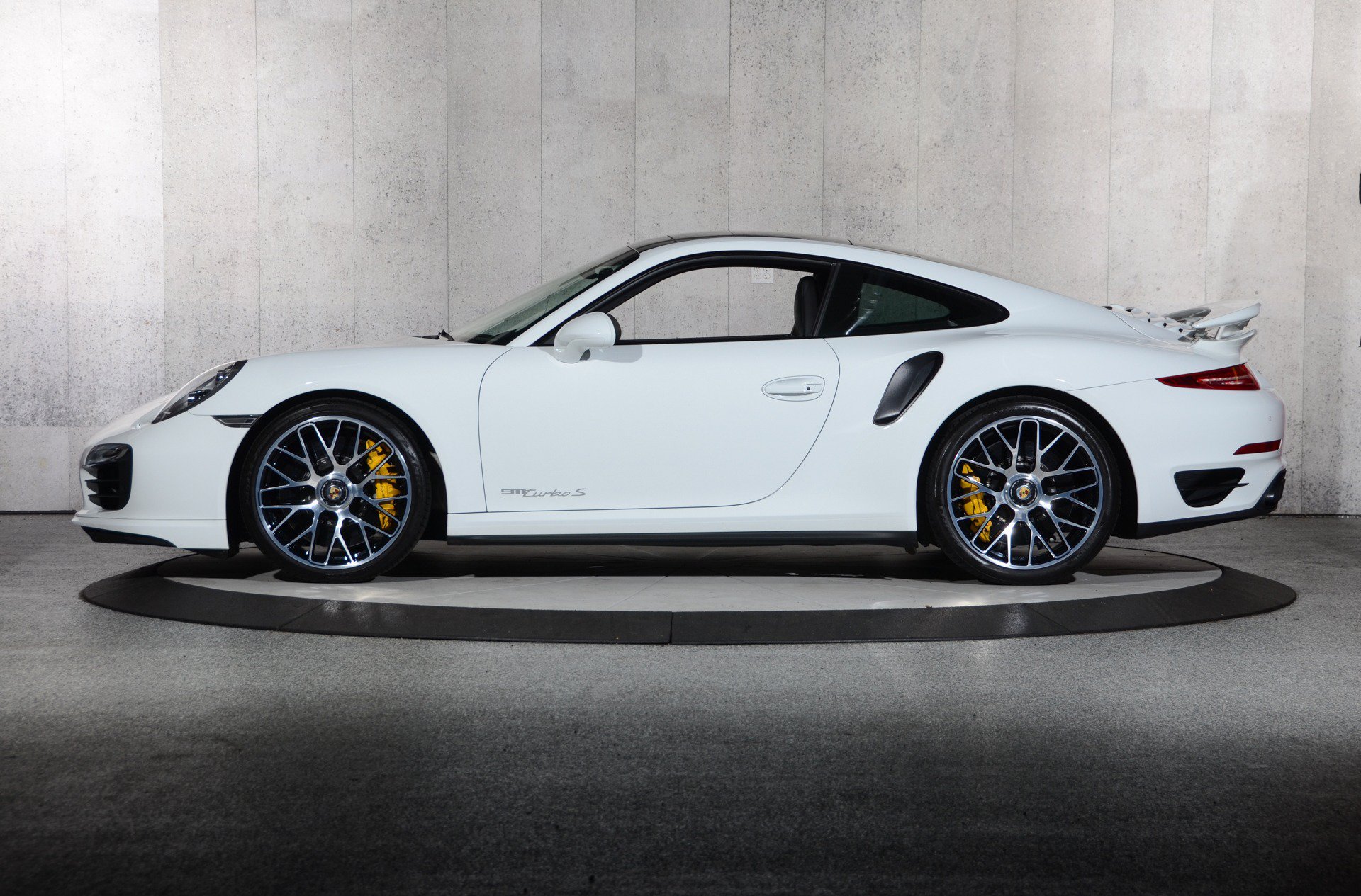 Used 2014 Porsche 911 Turbo S AWD/4WD image 8