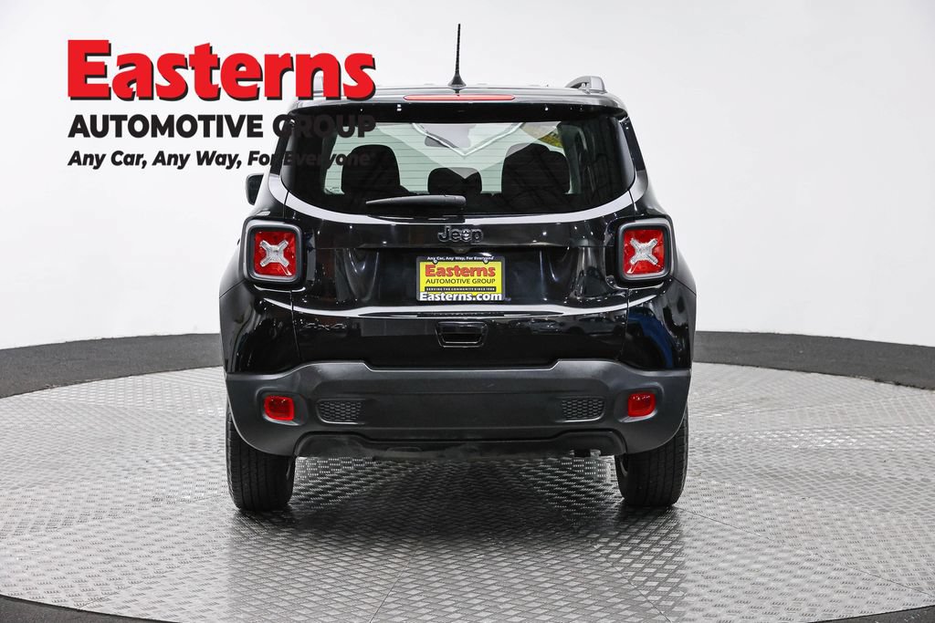 Used 2023 Jeep Renegade Latitude AWD/4WD image 6