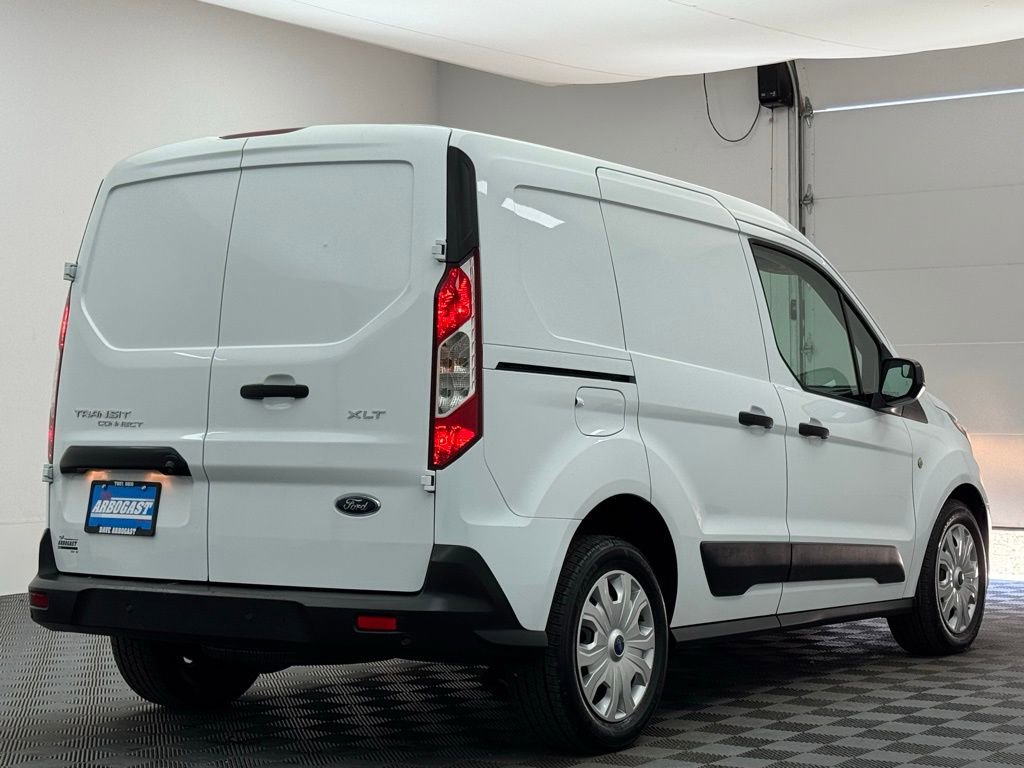 Used 2022 Ford Transit Connect XLT image 6