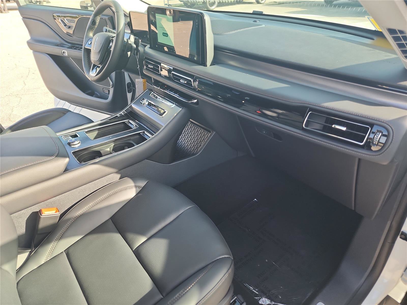 New 2026 Lincoln Aviator 2WD image 25