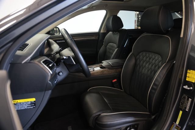 Used 2021 Genesis G90 3.3T Premium RWD image 20