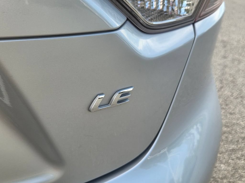 Used 2025 Toyota Corolla LE FWD image 11