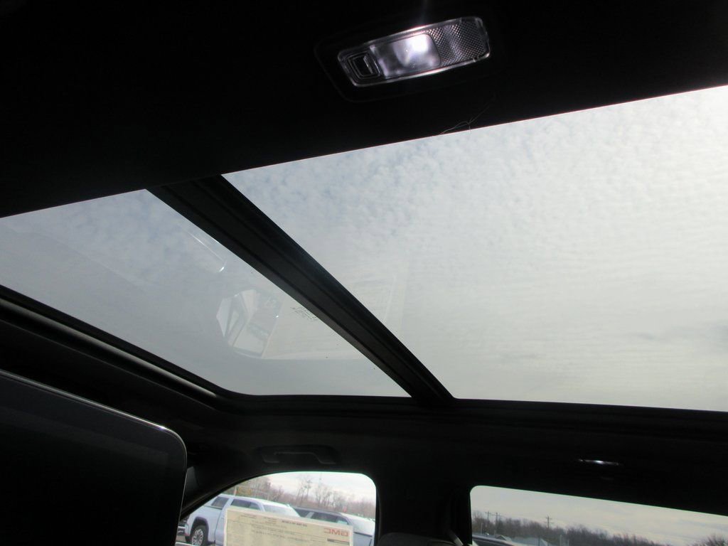 New 2026 GMC Yukon Elevation w/ Elevation Premium Package image 16