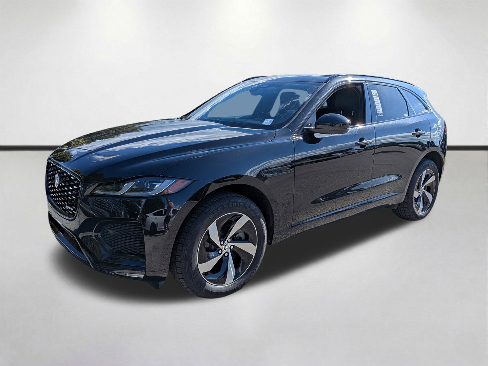 Used 2025 Jaguar F-PACE R-Dynamic S AWD/4WD image 8