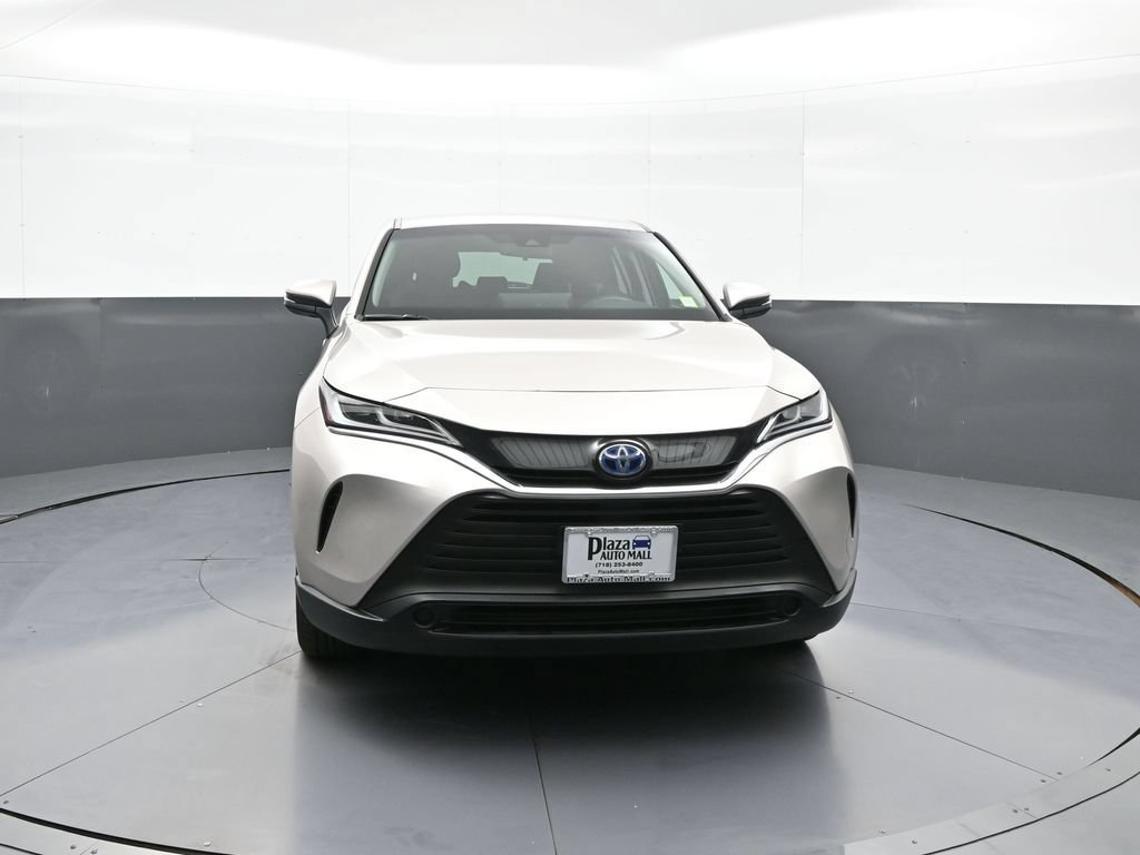 Certified 2024 Toyota Venza LE AWD/4WD image 2