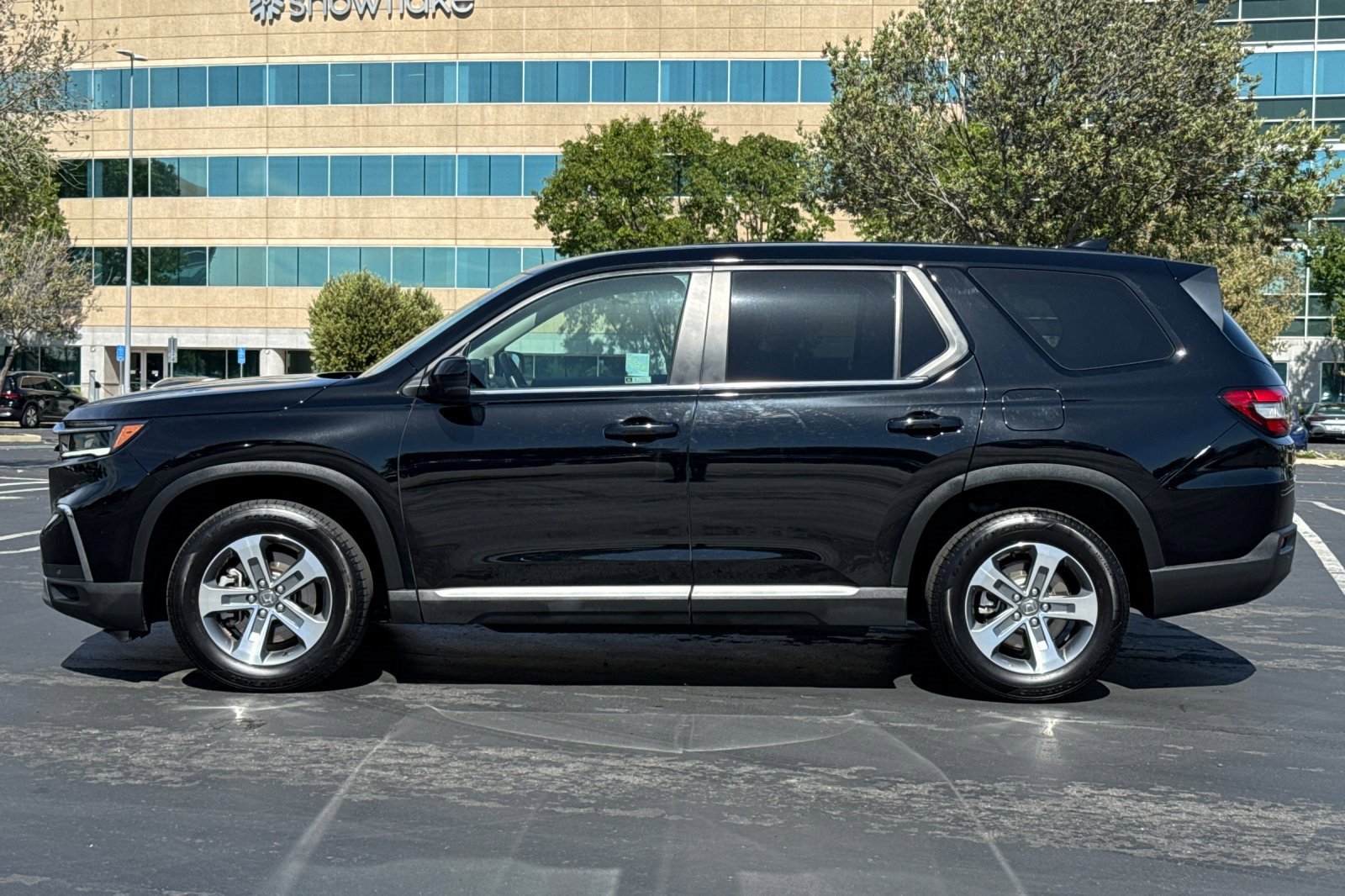 Used 2024 Honda Pilot EX-L image 7