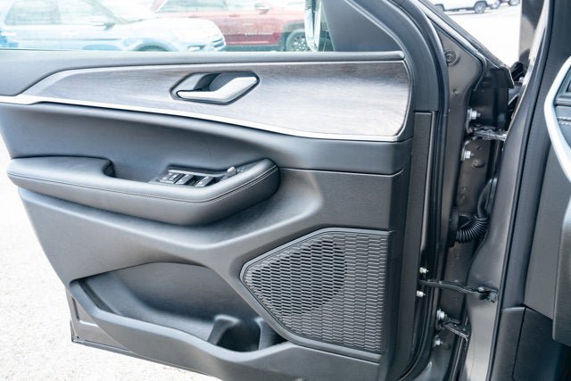 New 2026 Jeep Grand Cherokee Altitude AWD/4WD image 24